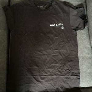 alive and well men’s T-shirt